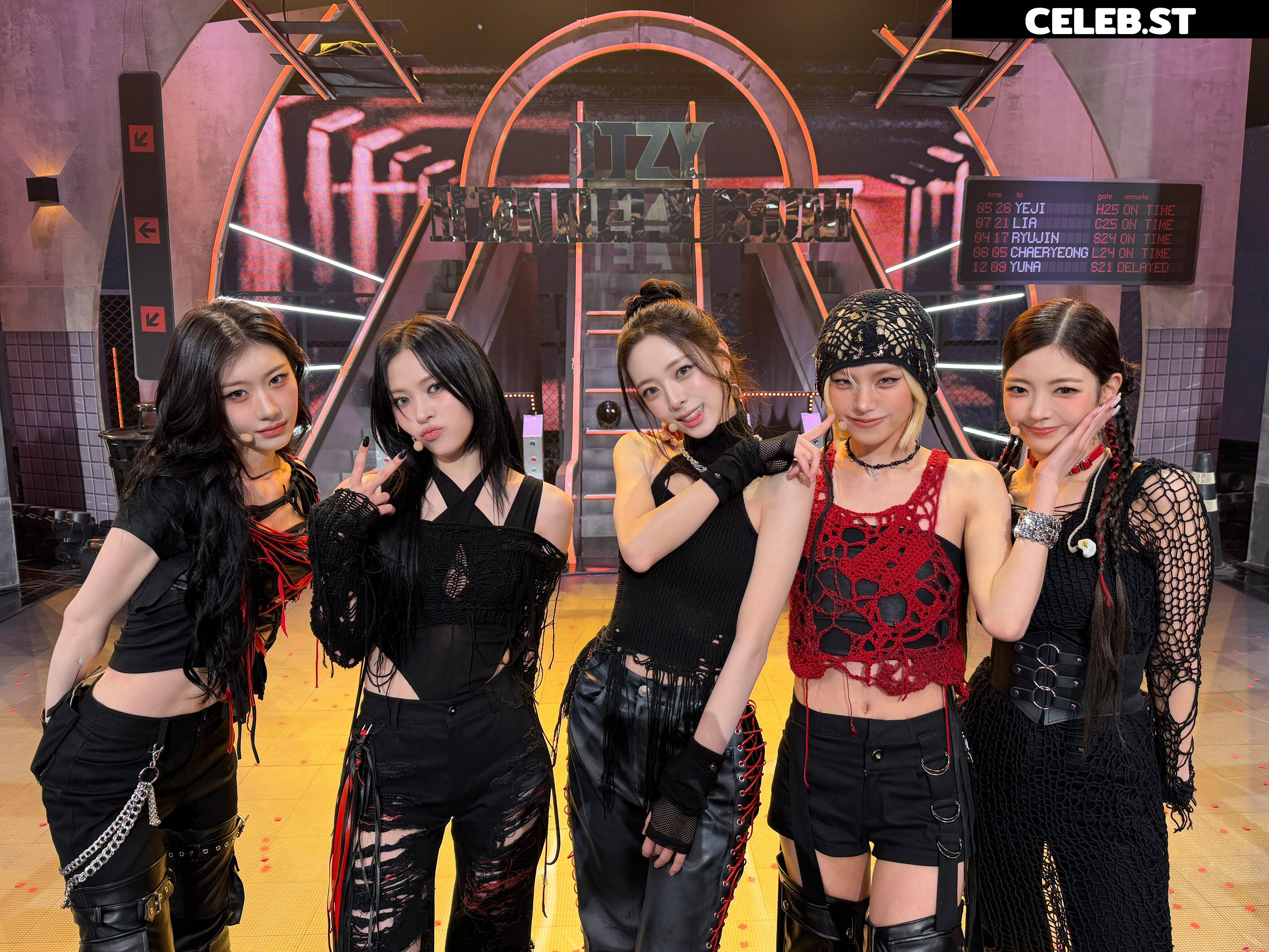 Yeji - ITZY (예지, Hwang Ye-ji) Image 23659231