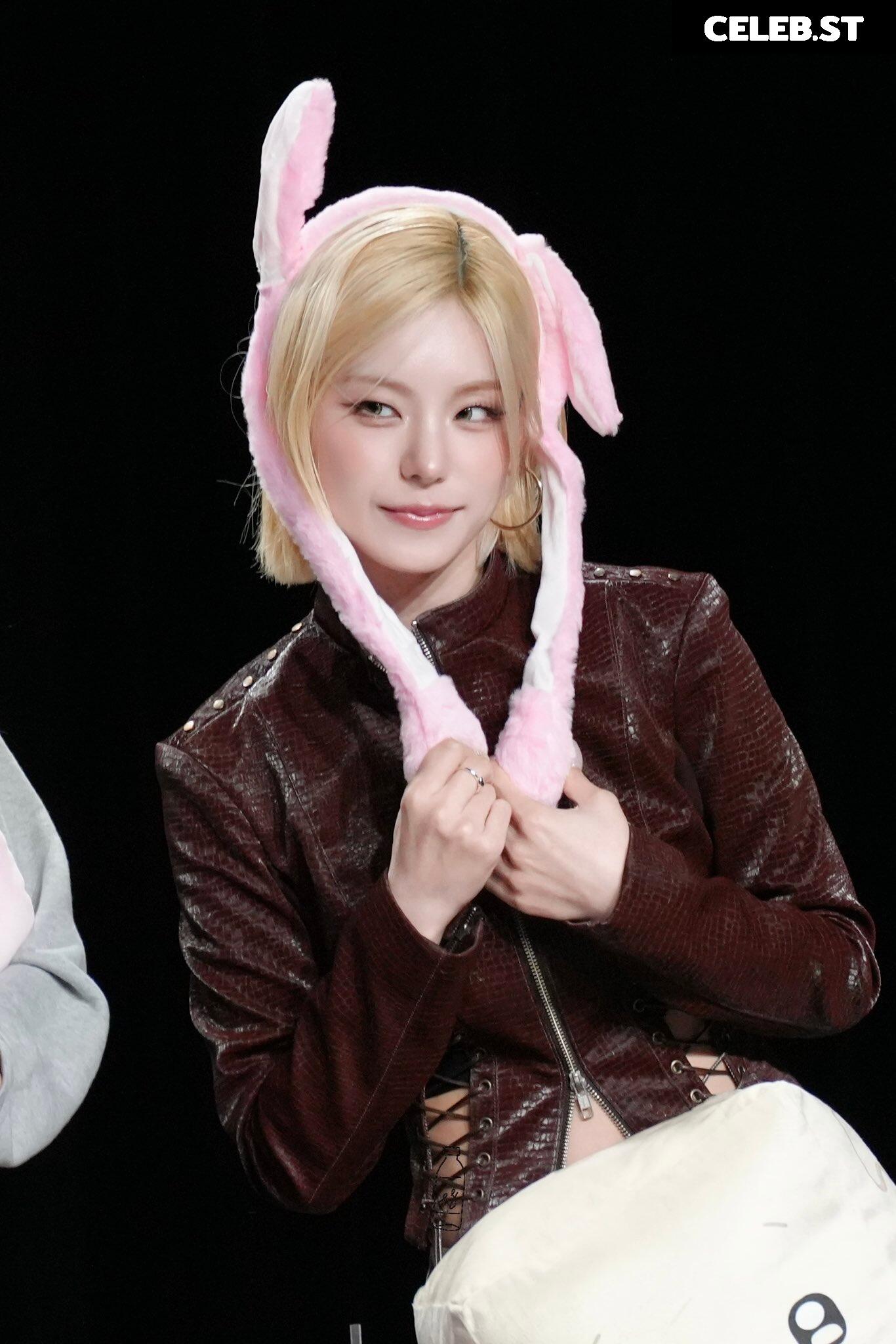 Yeji - ITZY (예지, Hwang Ye-ji) Image 23659264