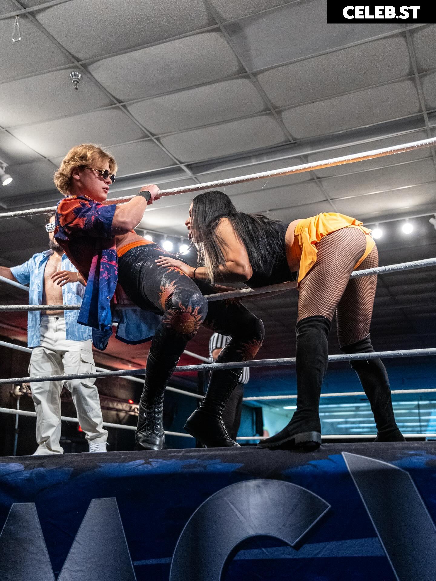 Women of Professional Wrestling Image 23664995