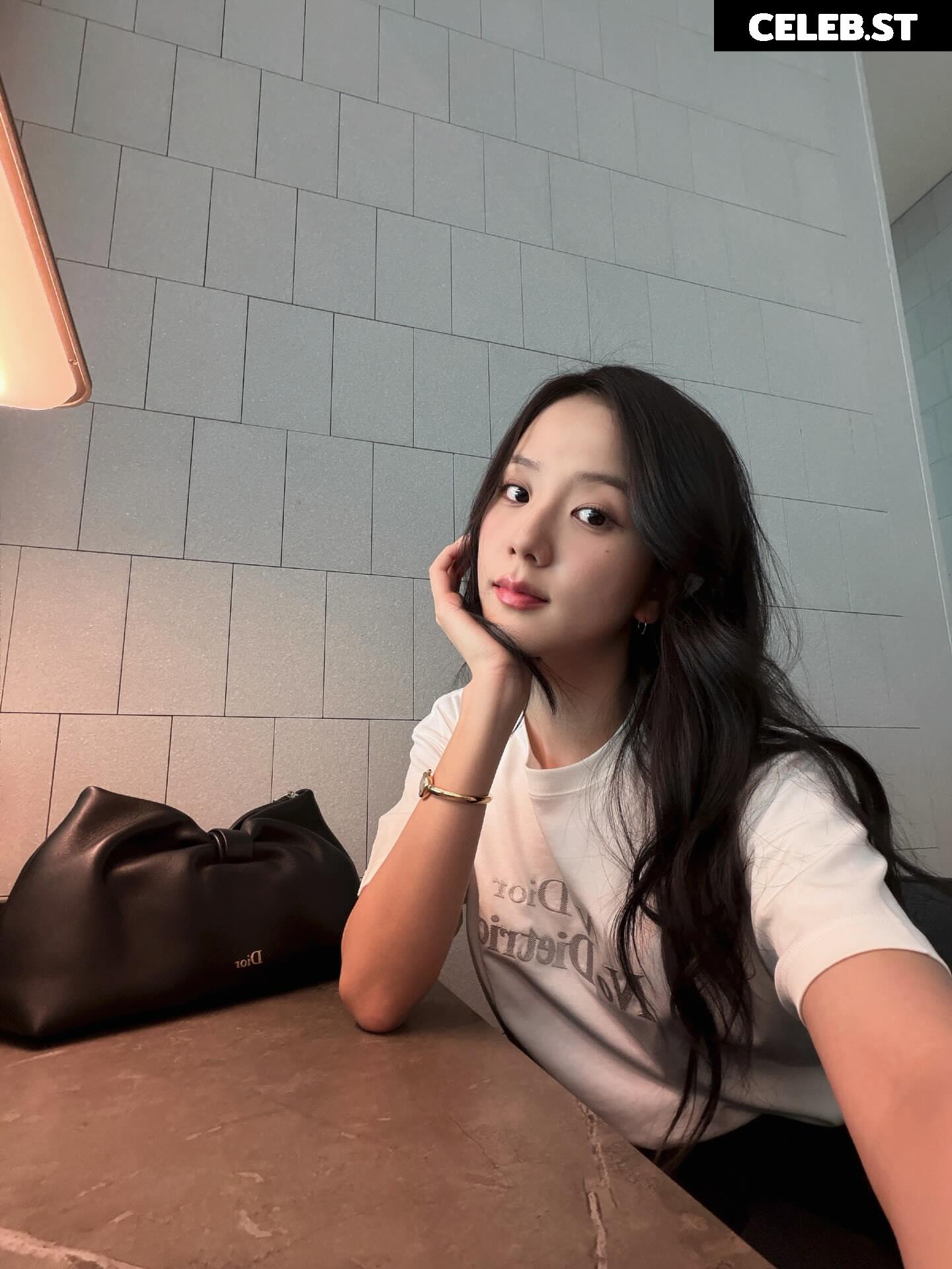 Jisoo  || - BLΛƆKPIИK ( BLACKPINK ) Image 23661529