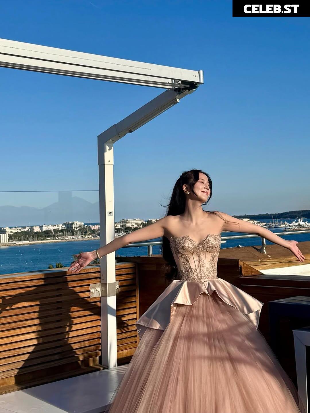 Jisoo  || - BLΛƆKPIИK ( BLACKPINK ) Image 23661795