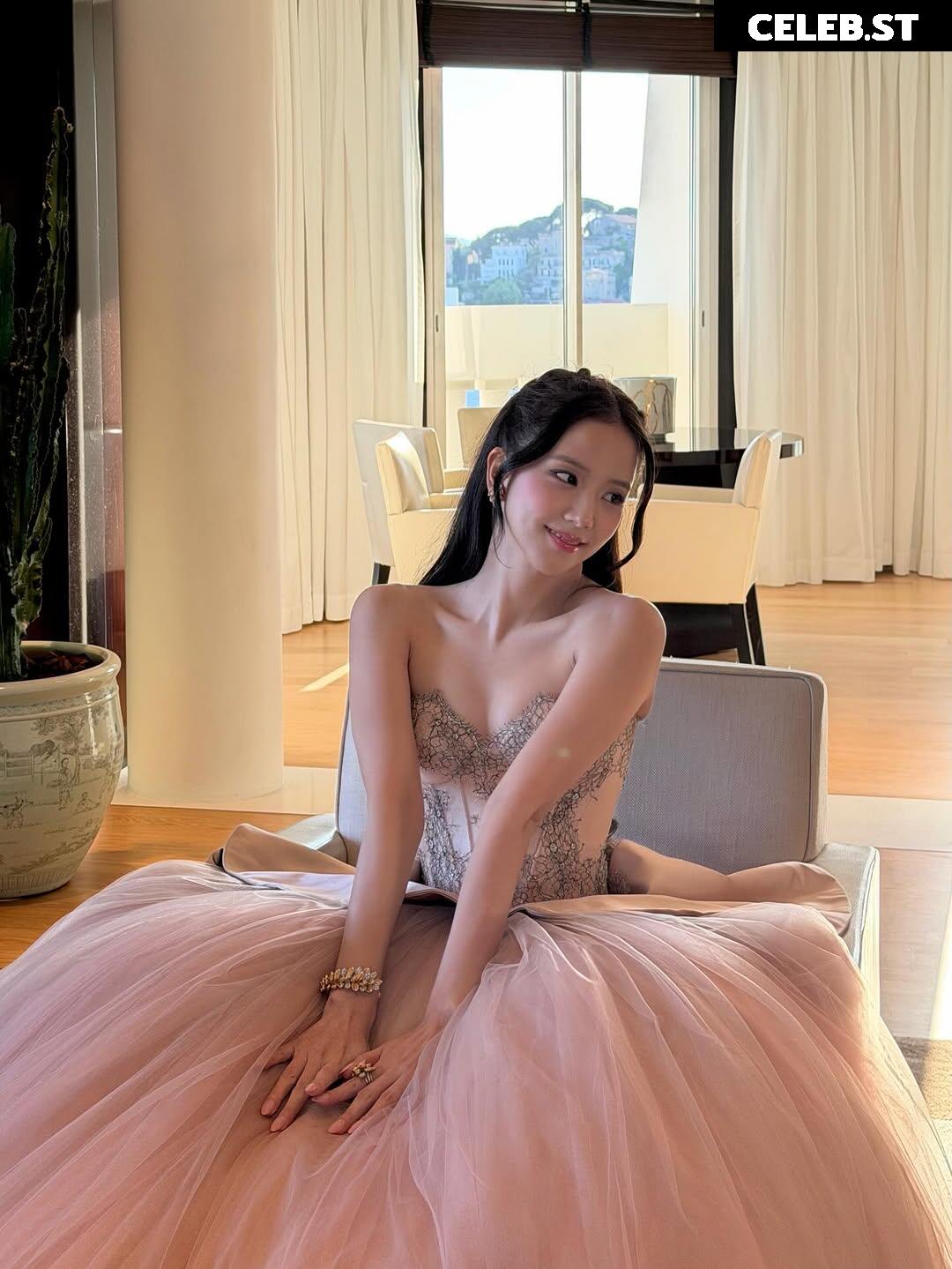 Jisoo  || - BLΛƆKPIИK ( BLACKPINK ) Image 23661794