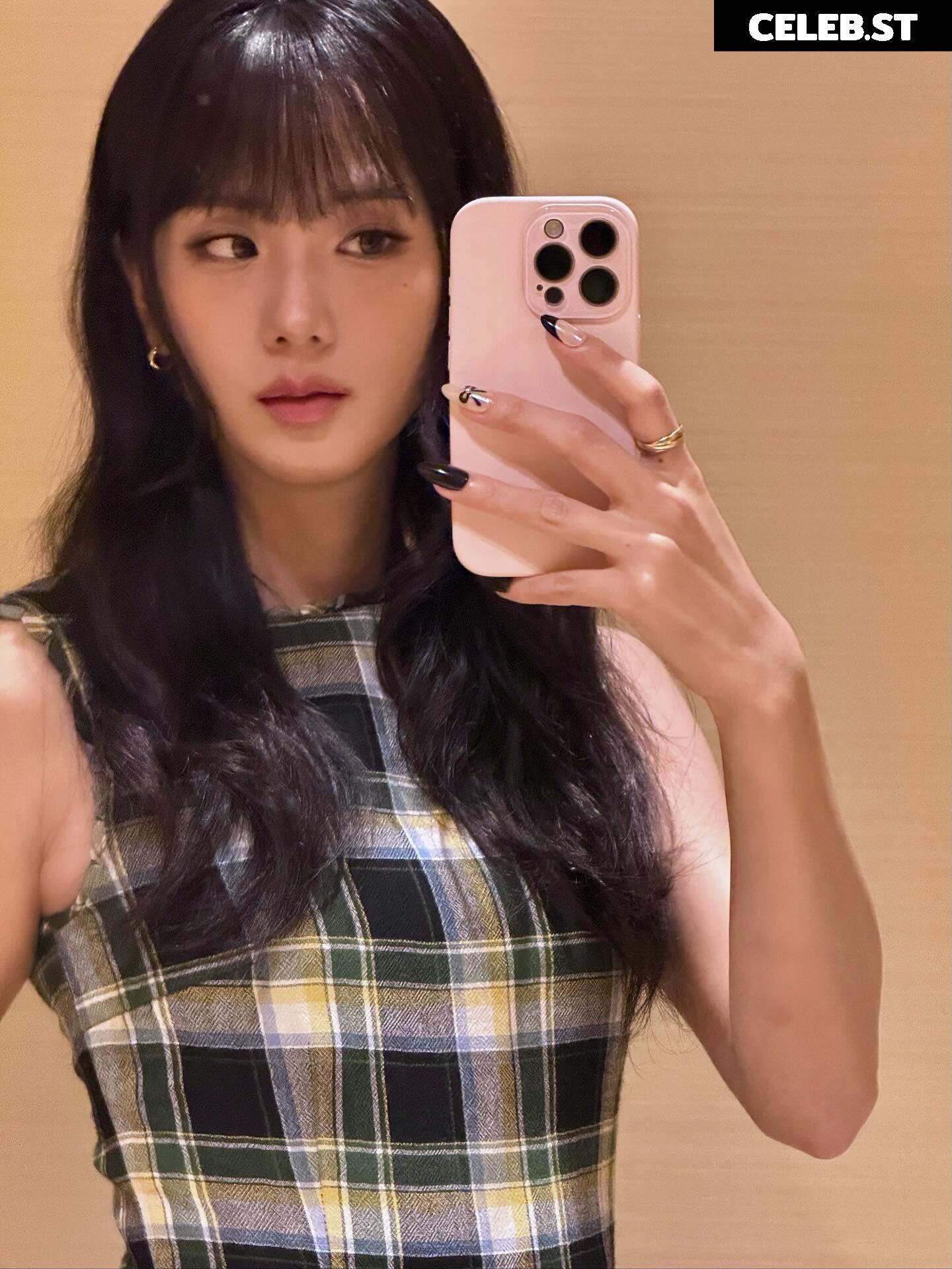 Jisoo  || - BLΛƆKPIИK ( BLACKPINK ) Image 23661054