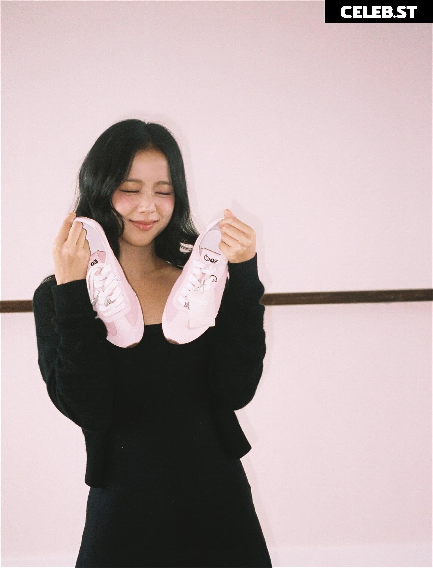 Jisoo  || - BLΛƆKPIИK ( BLACKPINK ) Image 23660932