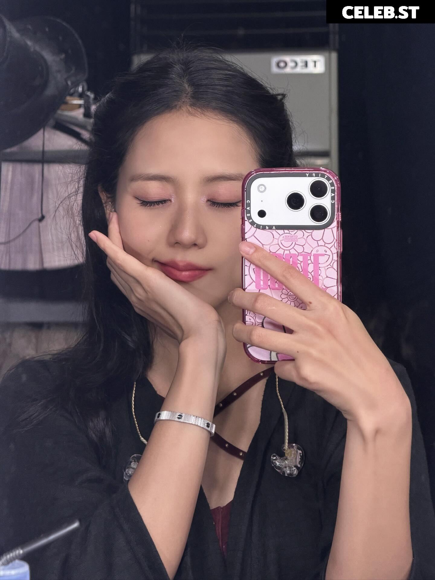 Jisoo  || - BLΛƆKPIИK ( BLACKPINK ) Image 23660977