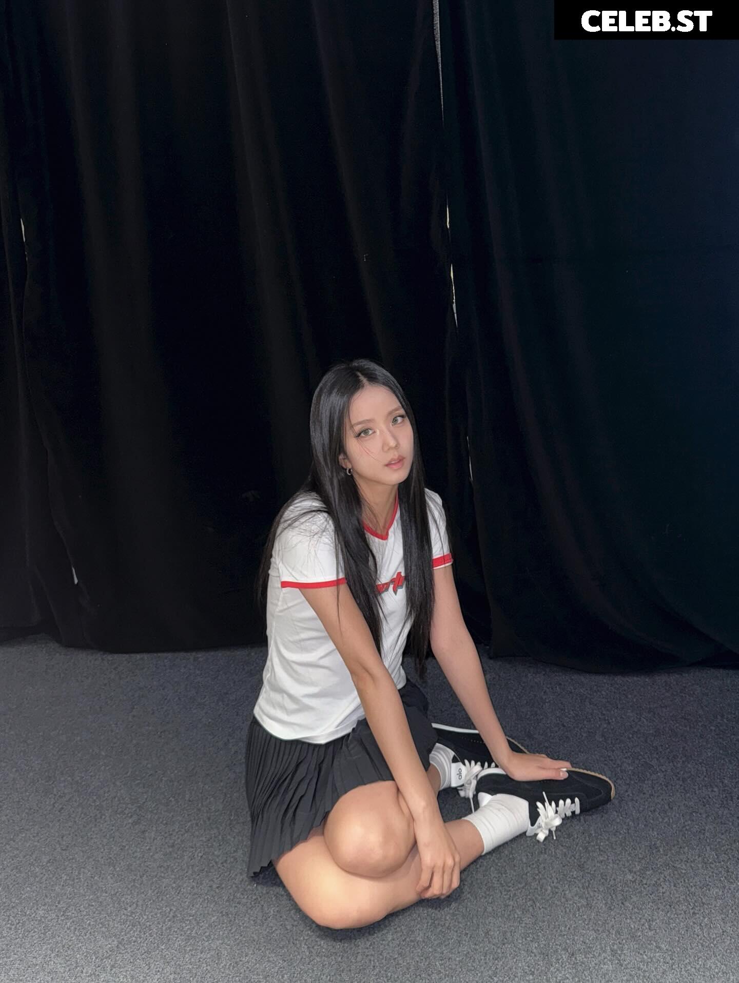 Jisoo  || - BLΛƆKPIИK ( BLACKPINK ) Image 23660839