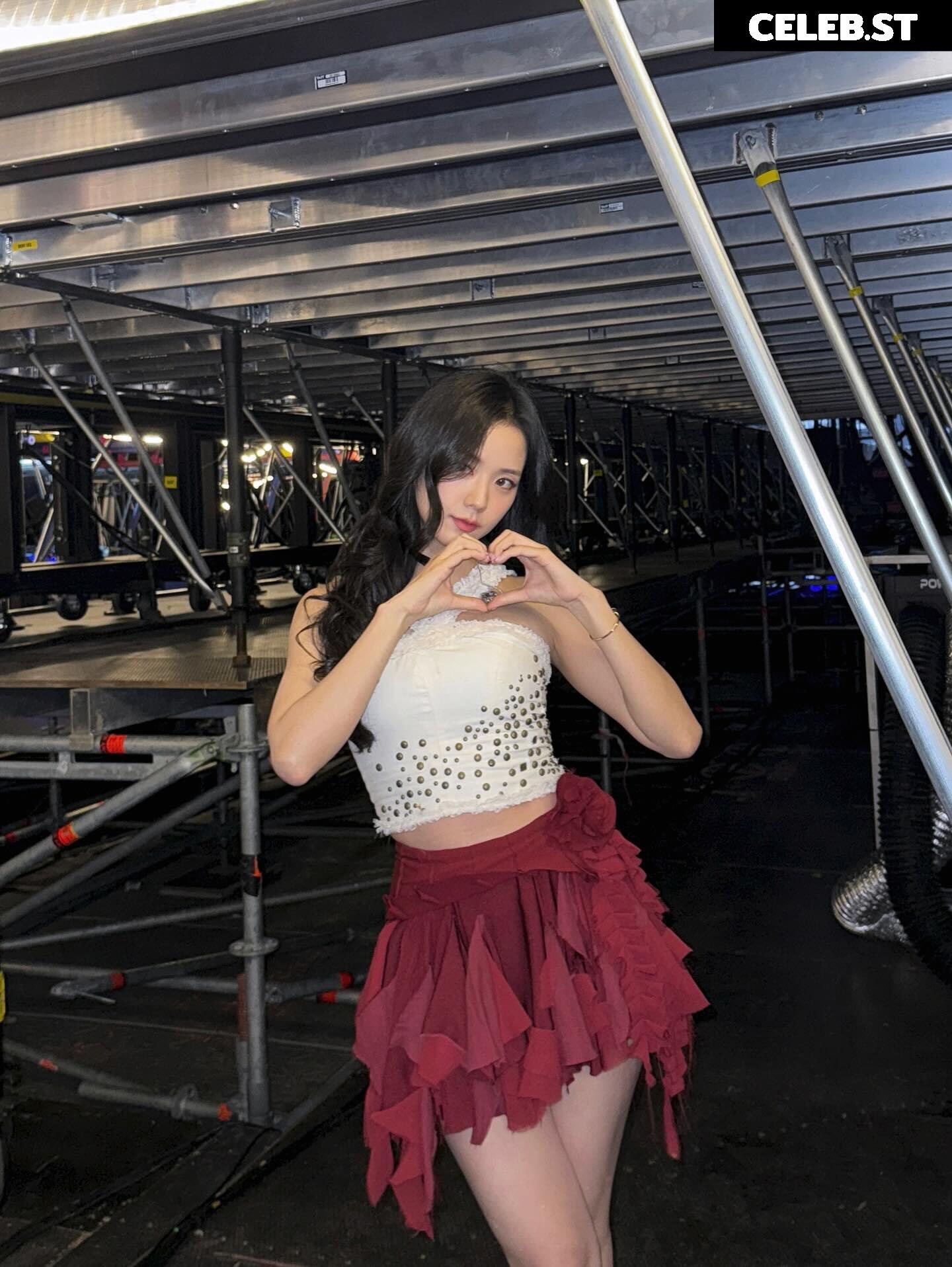 Jisoo  || - BLΛƆKPIИK ( BLACKPINK ) Image 23660769