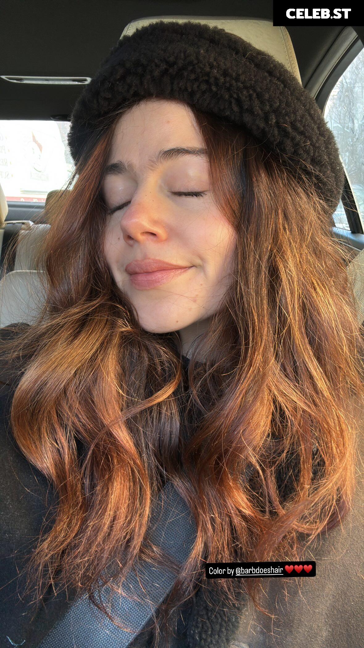 Molly Gordon Image 23660160