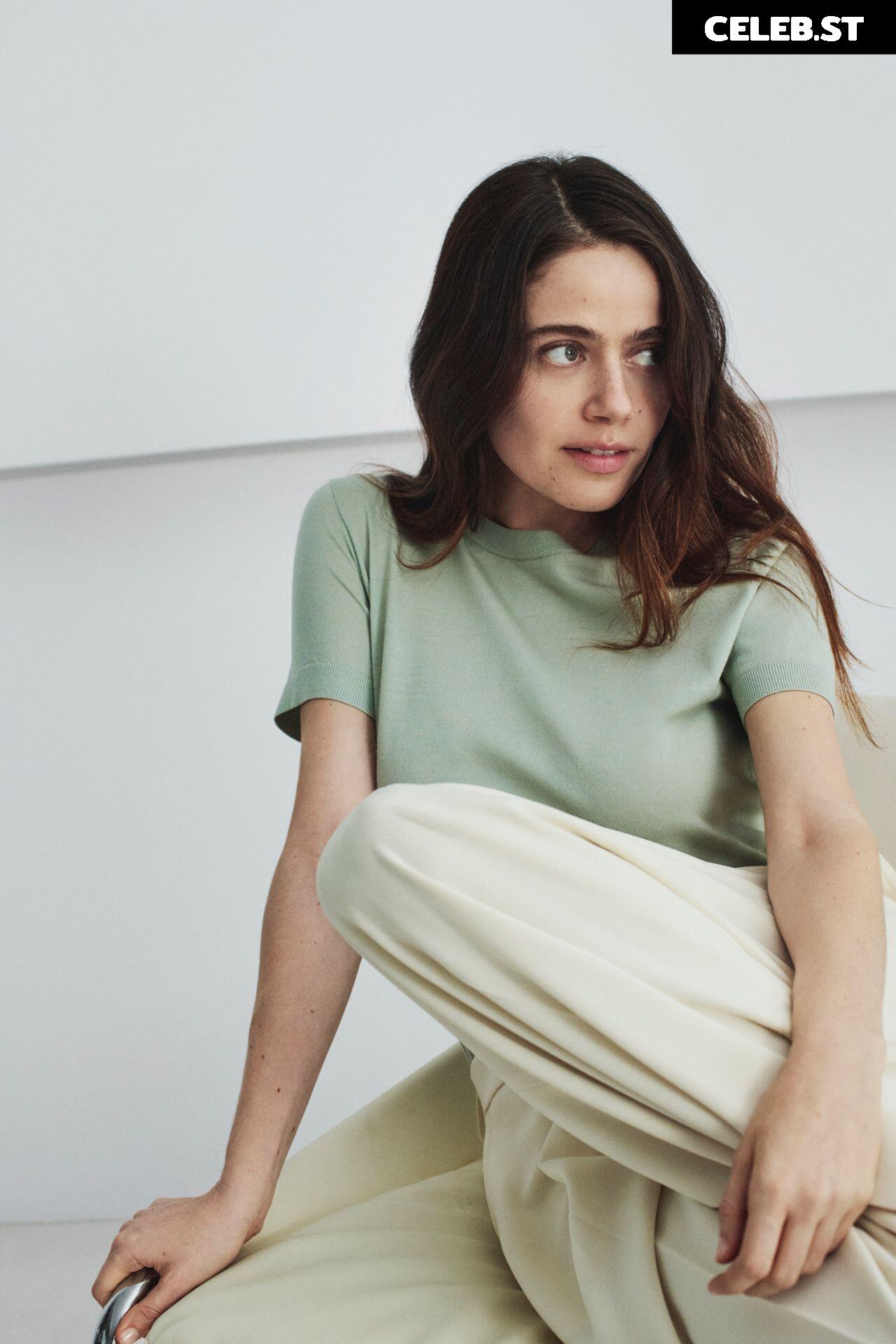 Molly Gordon Image 23660159