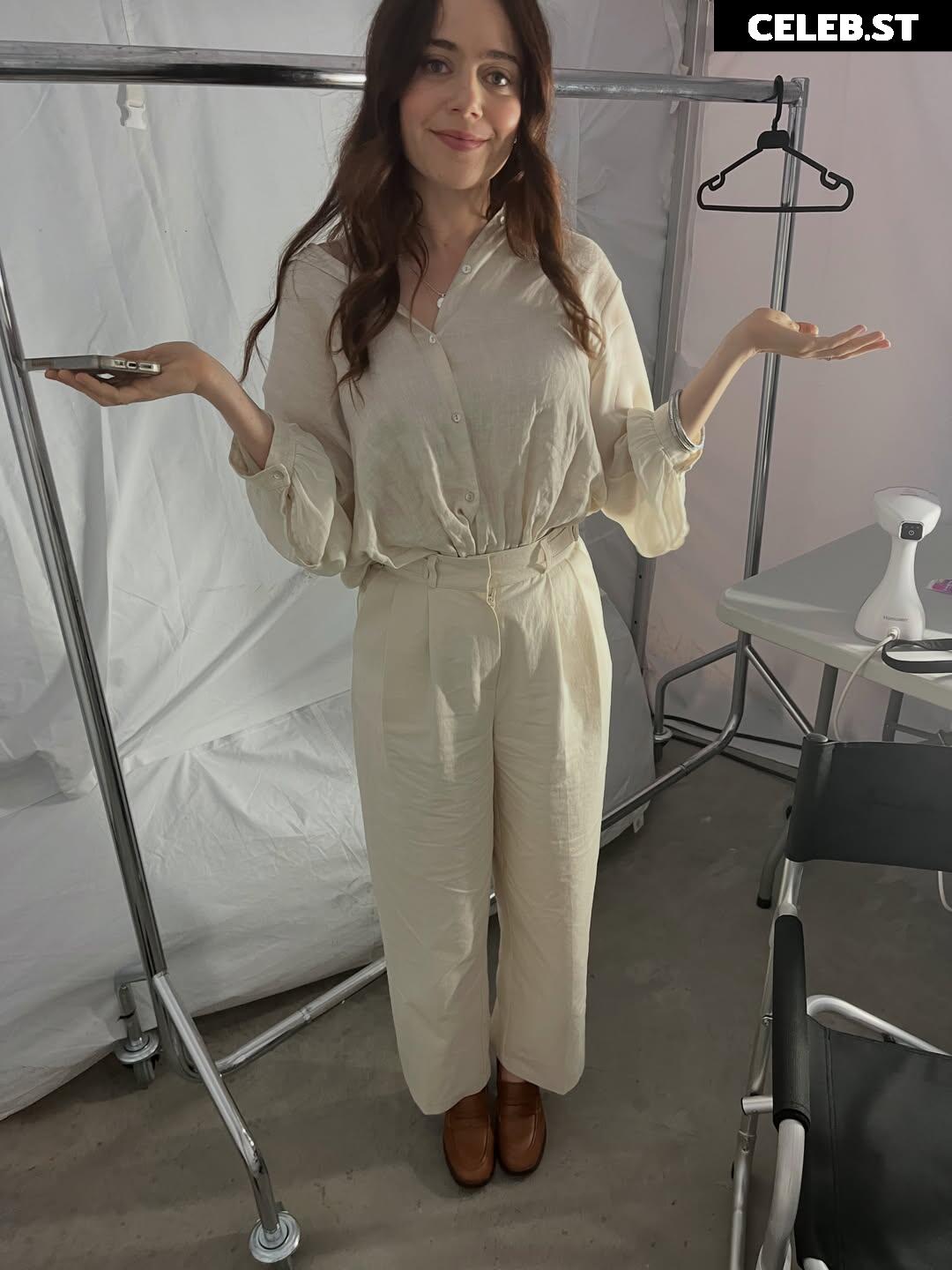 Molly Gordon Image 23660177