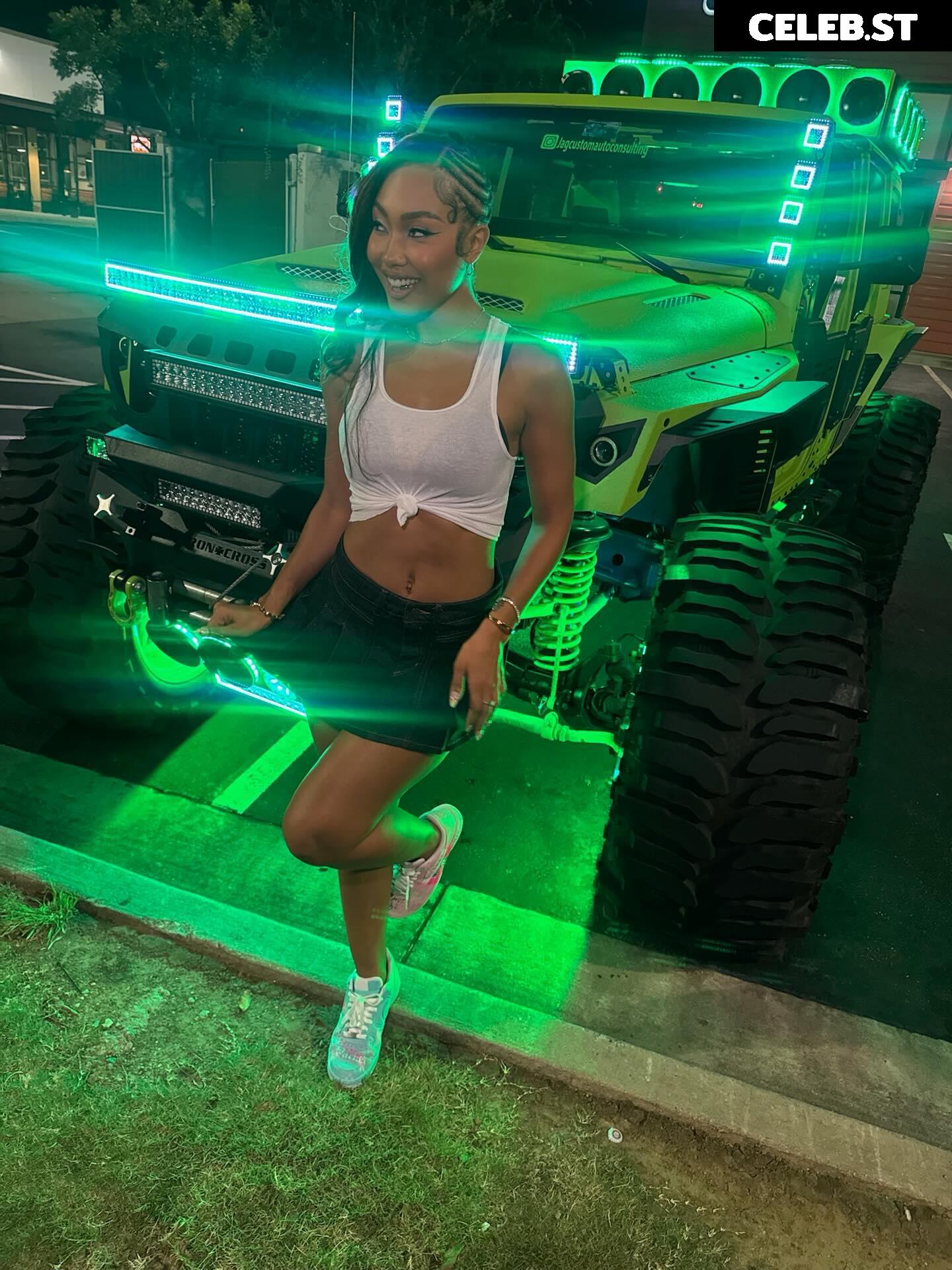 Parker McKenna Posey Image 23660216