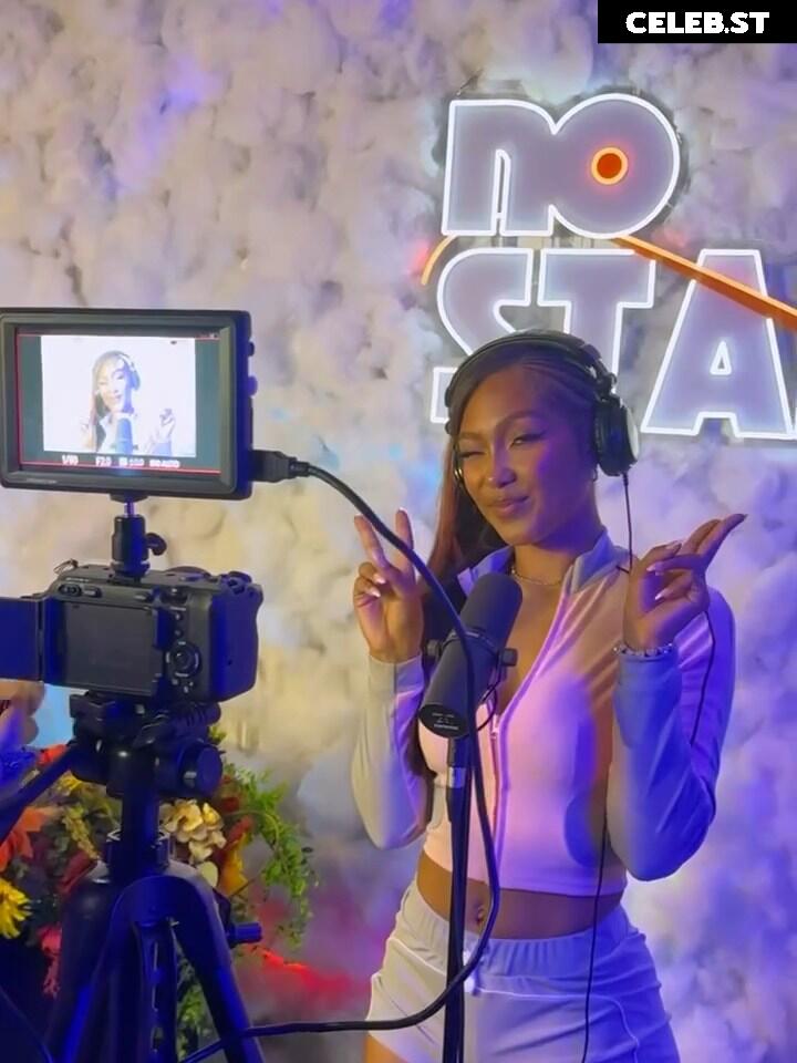 Parker McKenna Posey Image 23660203