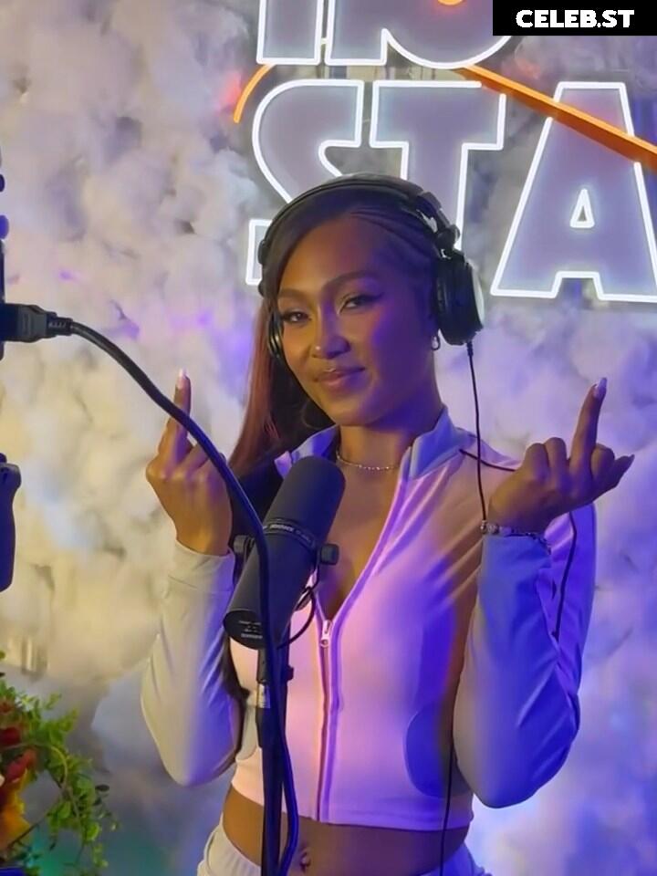 Parker McKenna Posey Image 23660202