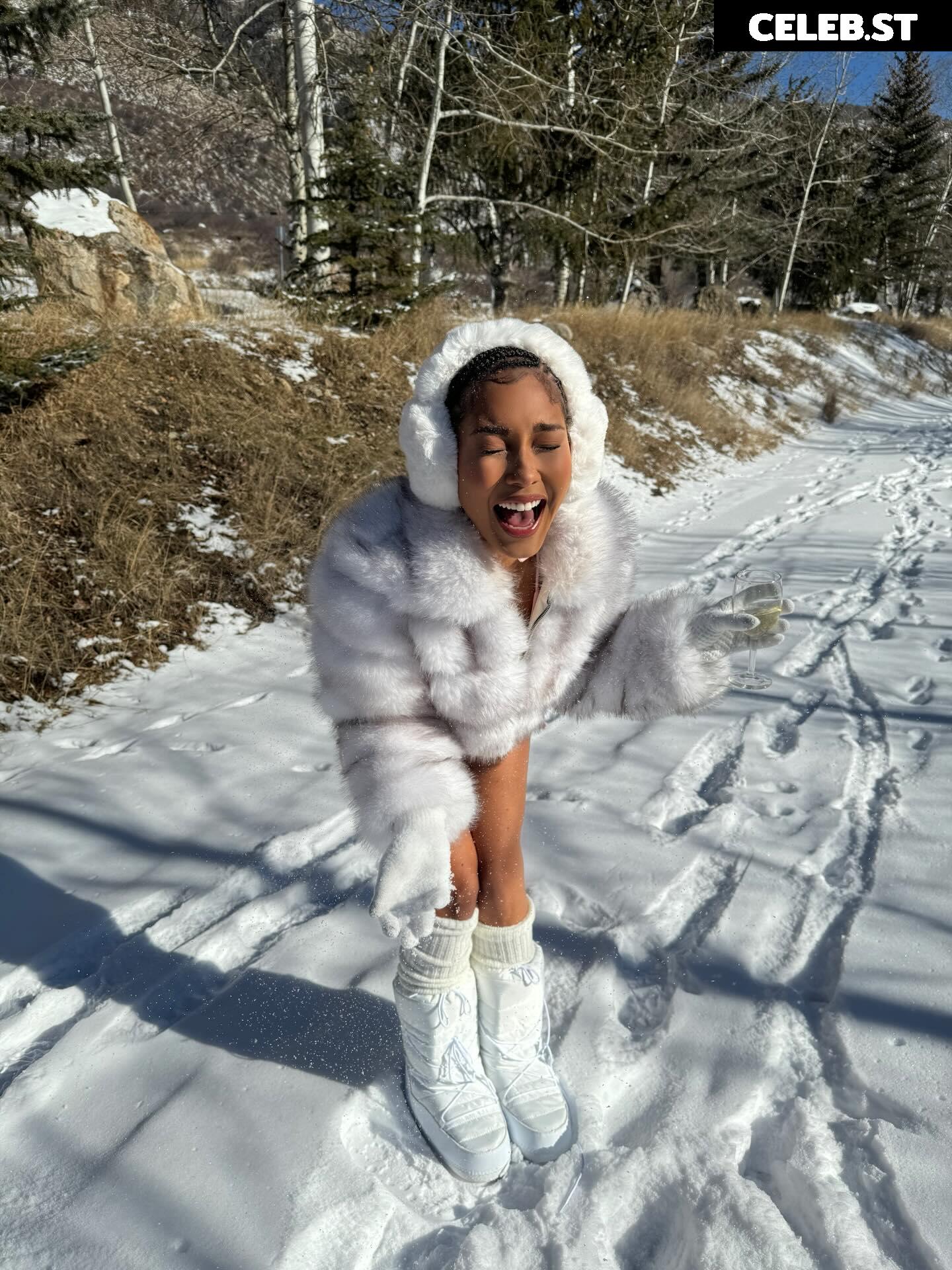 Parker McKenna Posey Image 23660241
