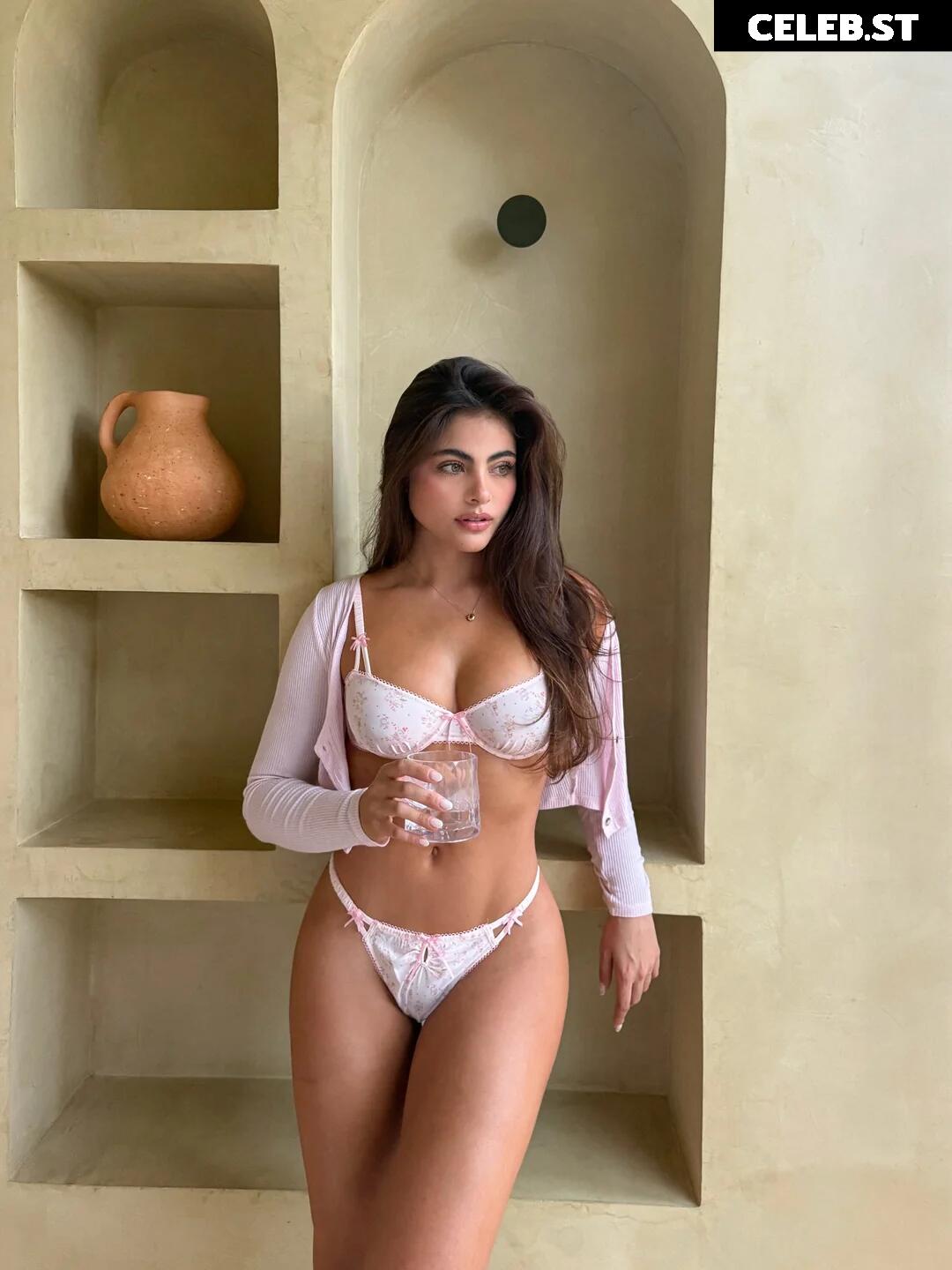 Sara Orrego Image 23678429