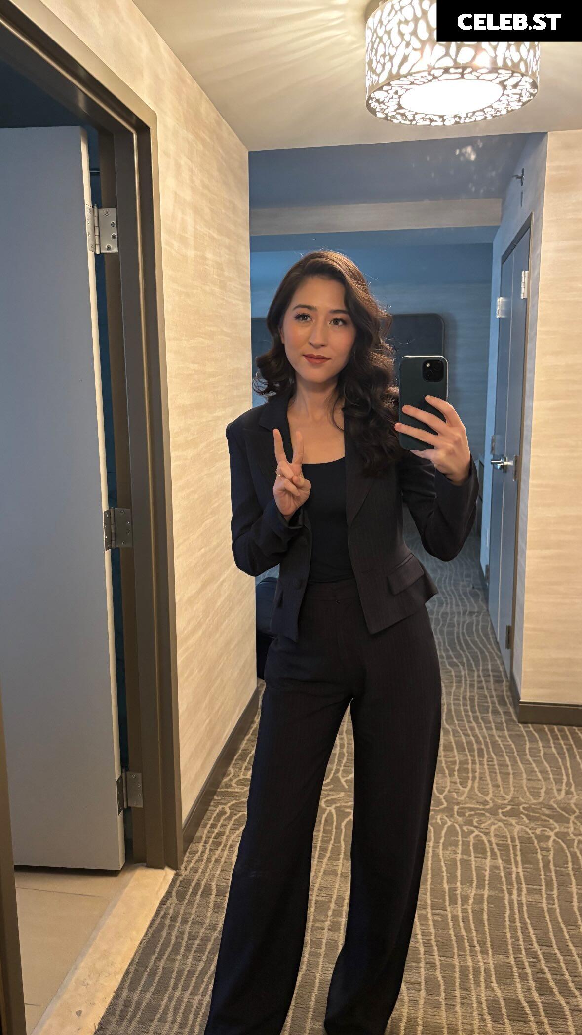 Mina Kimes Image 23678204
