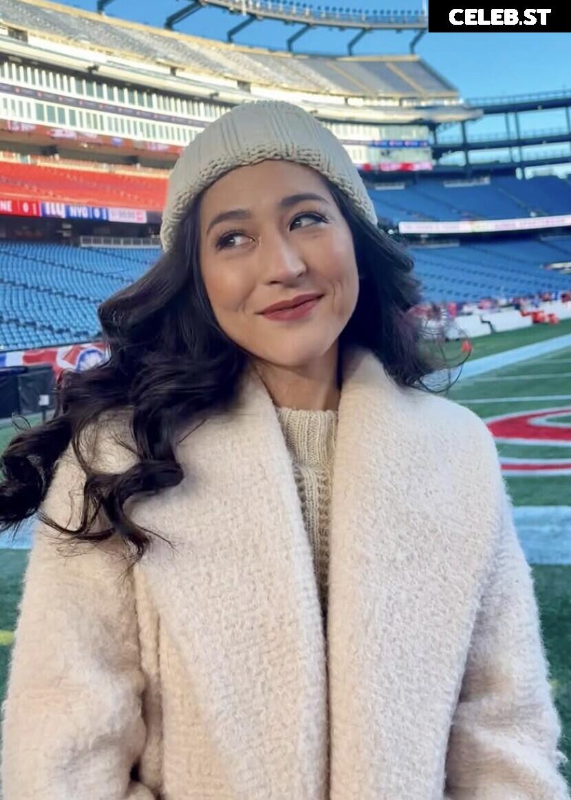 Mina Kimes Image 23678255