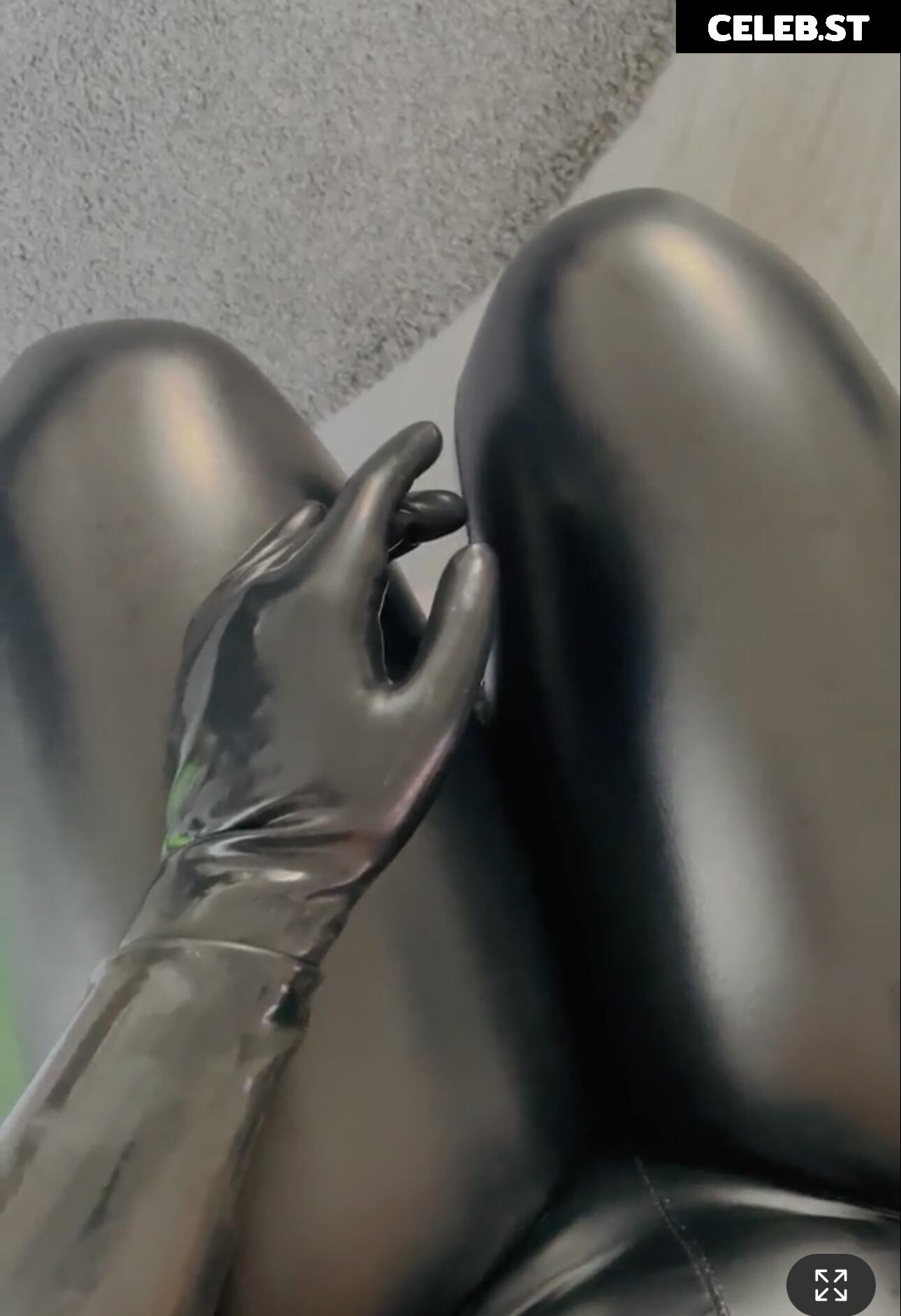 SophieLx Image 2360723