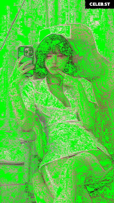 yule_.0.03 Image 23601919