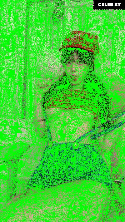 yule_.0.03 Image 23601592