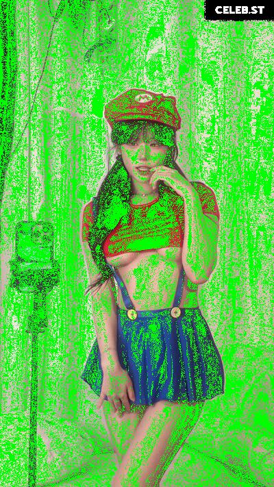 yule_.0.03 Image 23601582