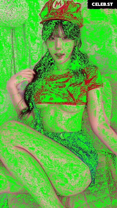 yule_.0.03 Image 23601580