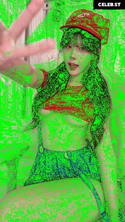 yule_.0.03 Image 23601584