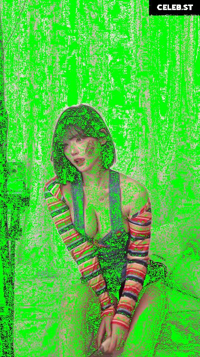 yule_.0.03 Image 23601786