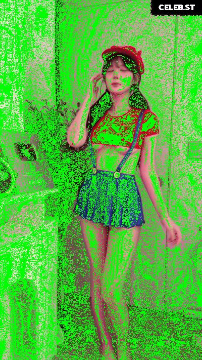 yule_.0.03 Image 23601617