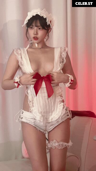 yule_.0.03 Image 23601380
