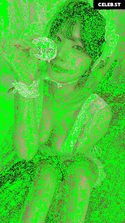 yule_.0.03 Image 23601337