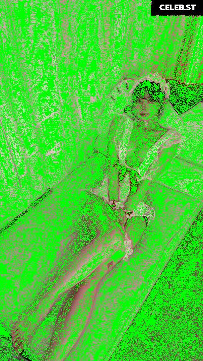 yule_.0.03 Image 23601370
