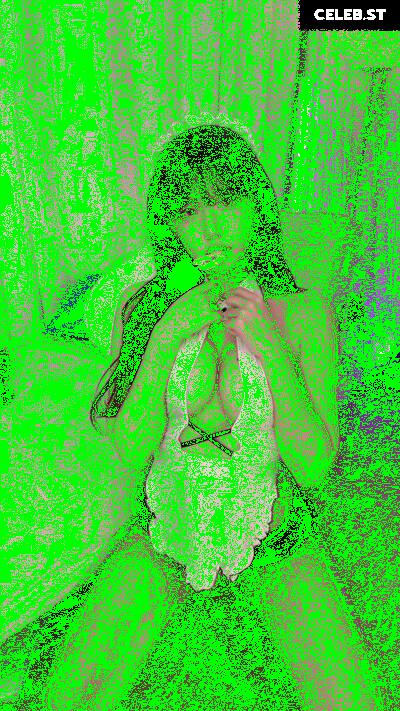 yule_.0.03 Image 23601237