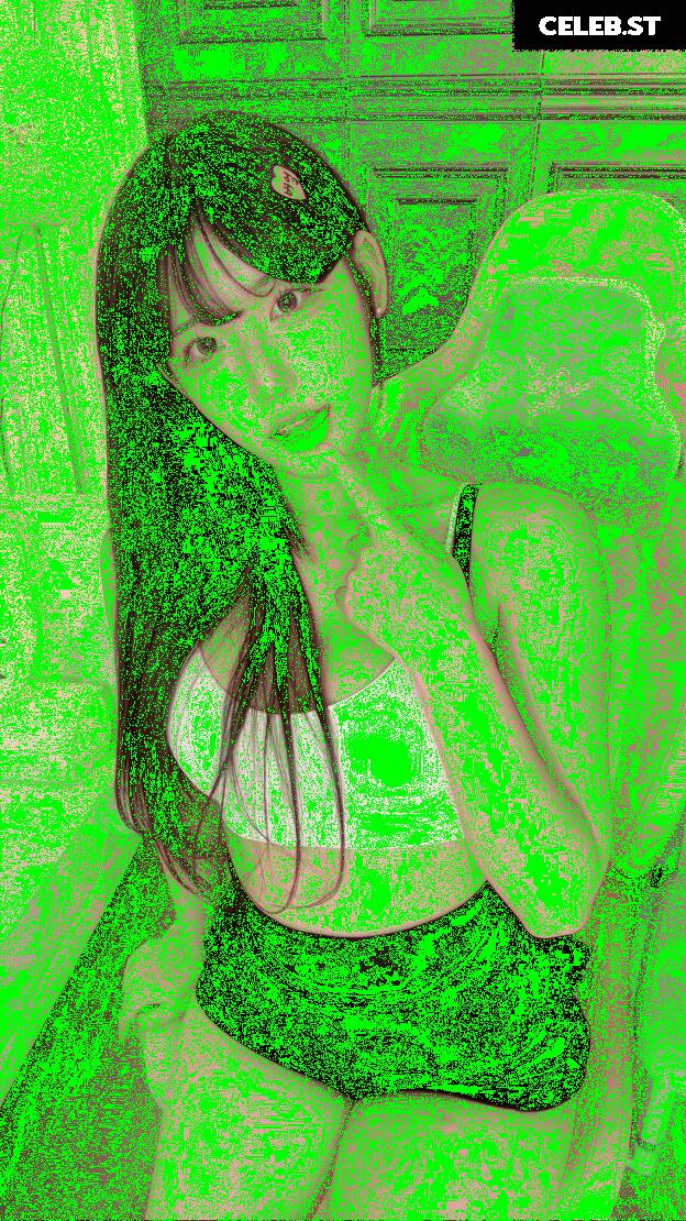 yule_.0.03 Image 23600496