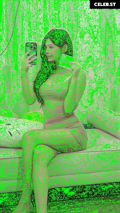 yule_.0.03 Image 23600745