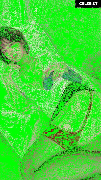 yule_.0.03 Image 23602181