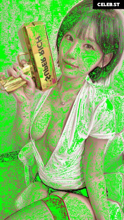 yule_.0.03 Image 23602176