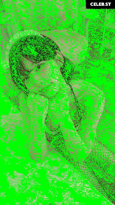 yule_.0.03 Image 23602086
