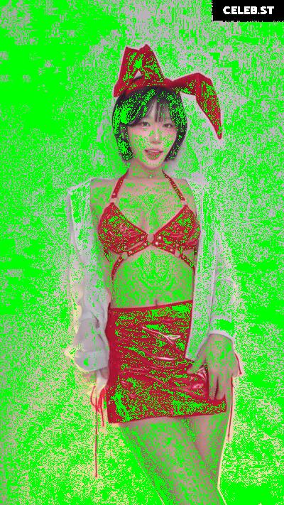 yule_.0.03 Image 23602227