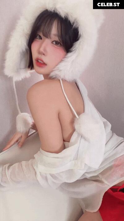 yule_.0.03 Image 23602211