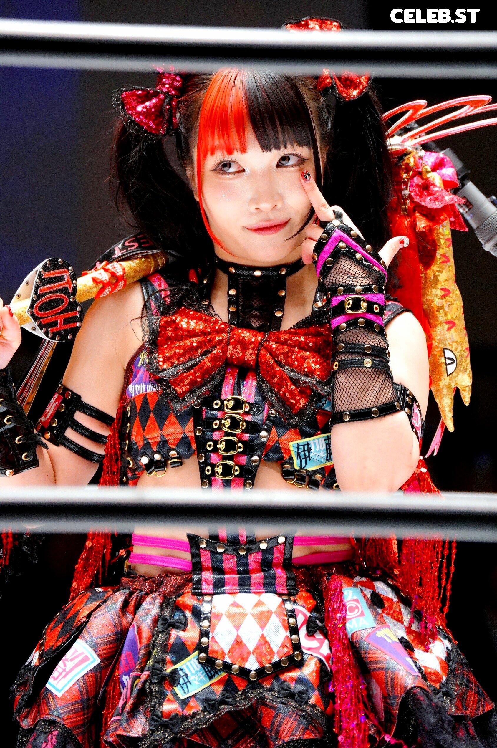 Maki Itoh Image 23694420