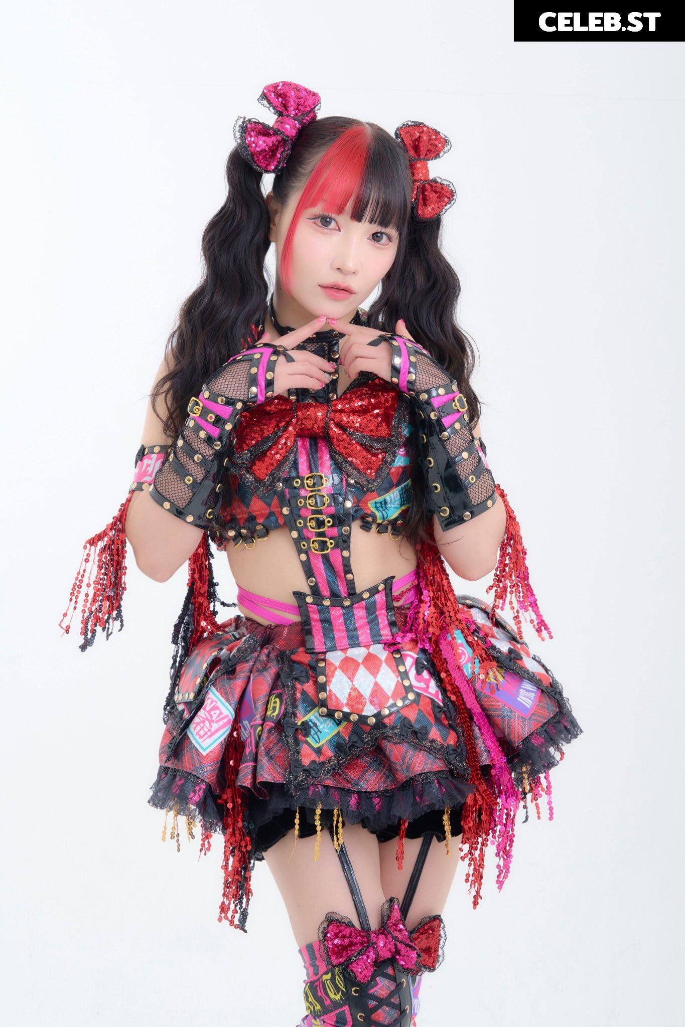 Maki Itoh Image 23694402