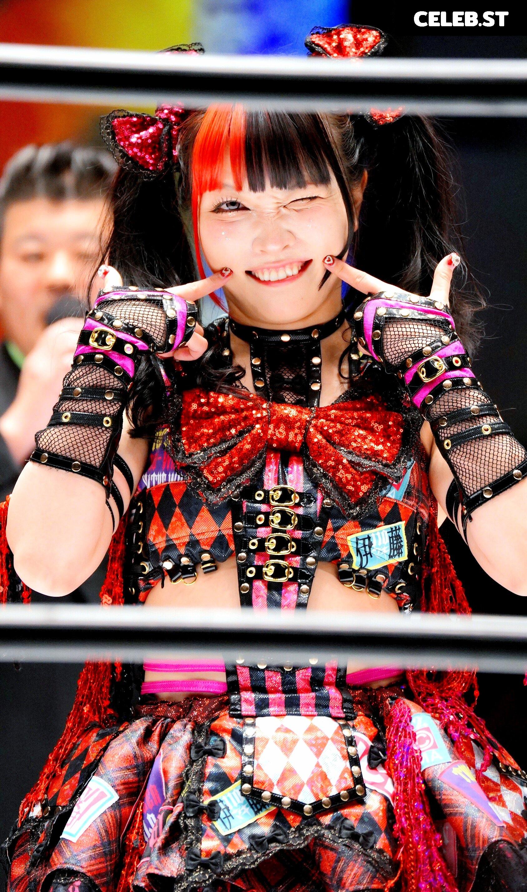 Maki Itoh Image 23694405
