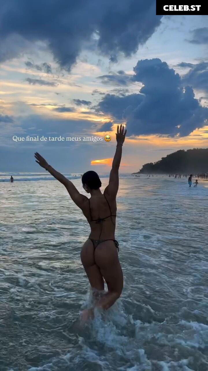 Aline Mineiro Image 23691906