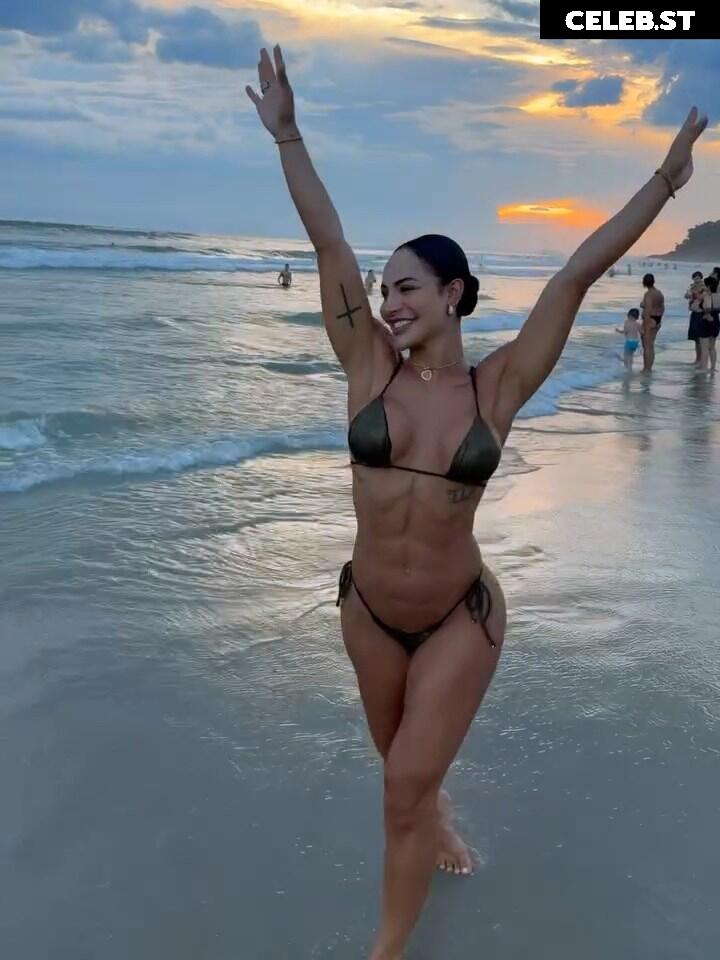 Aline Mineiro Image 23691937