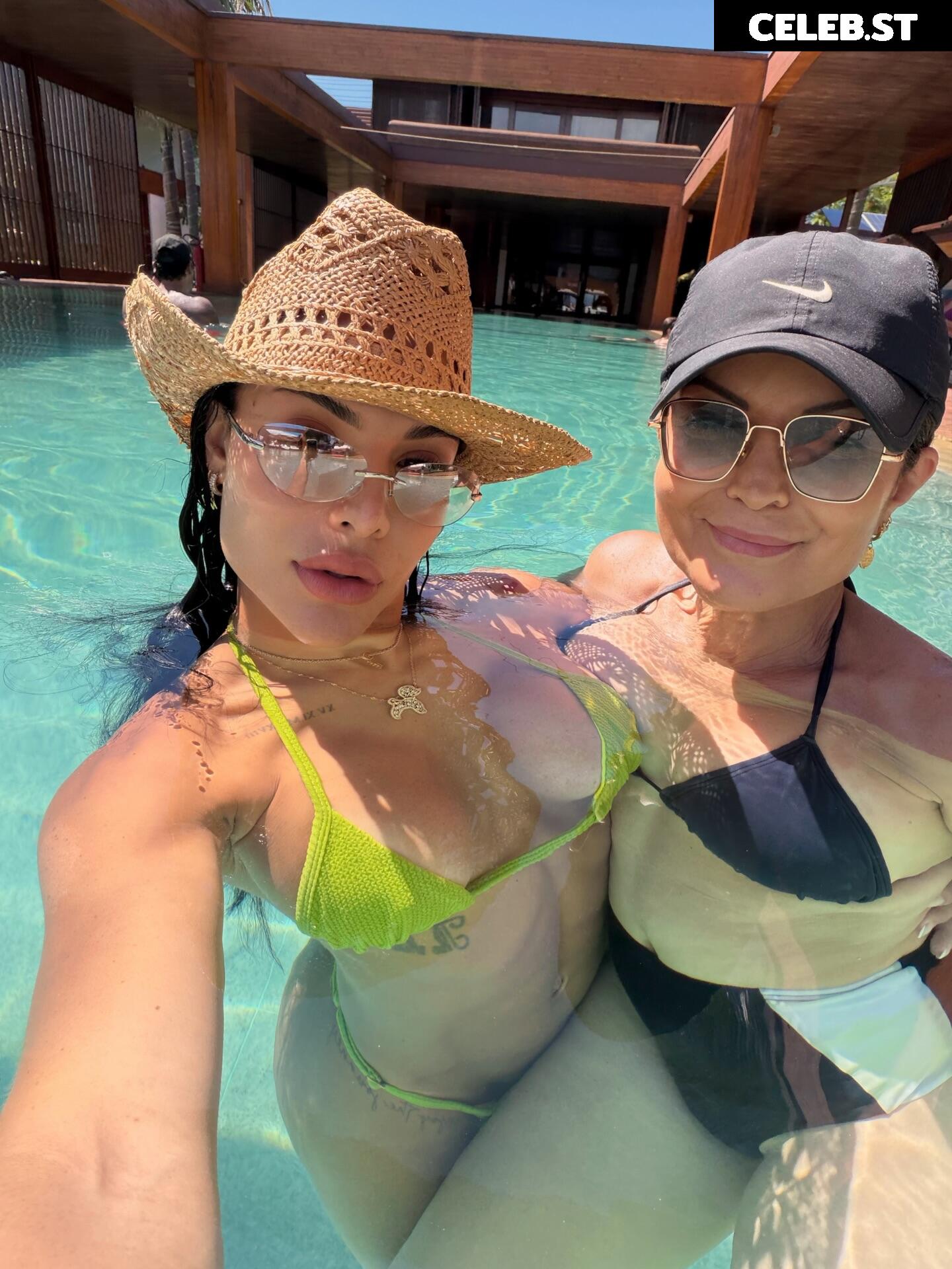 Aline Mineiro Image 23691955