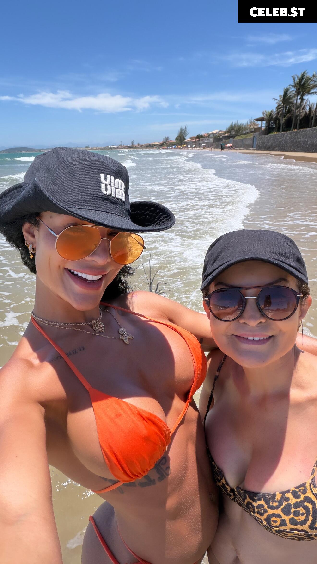 Aline Mineiro Image 23691979