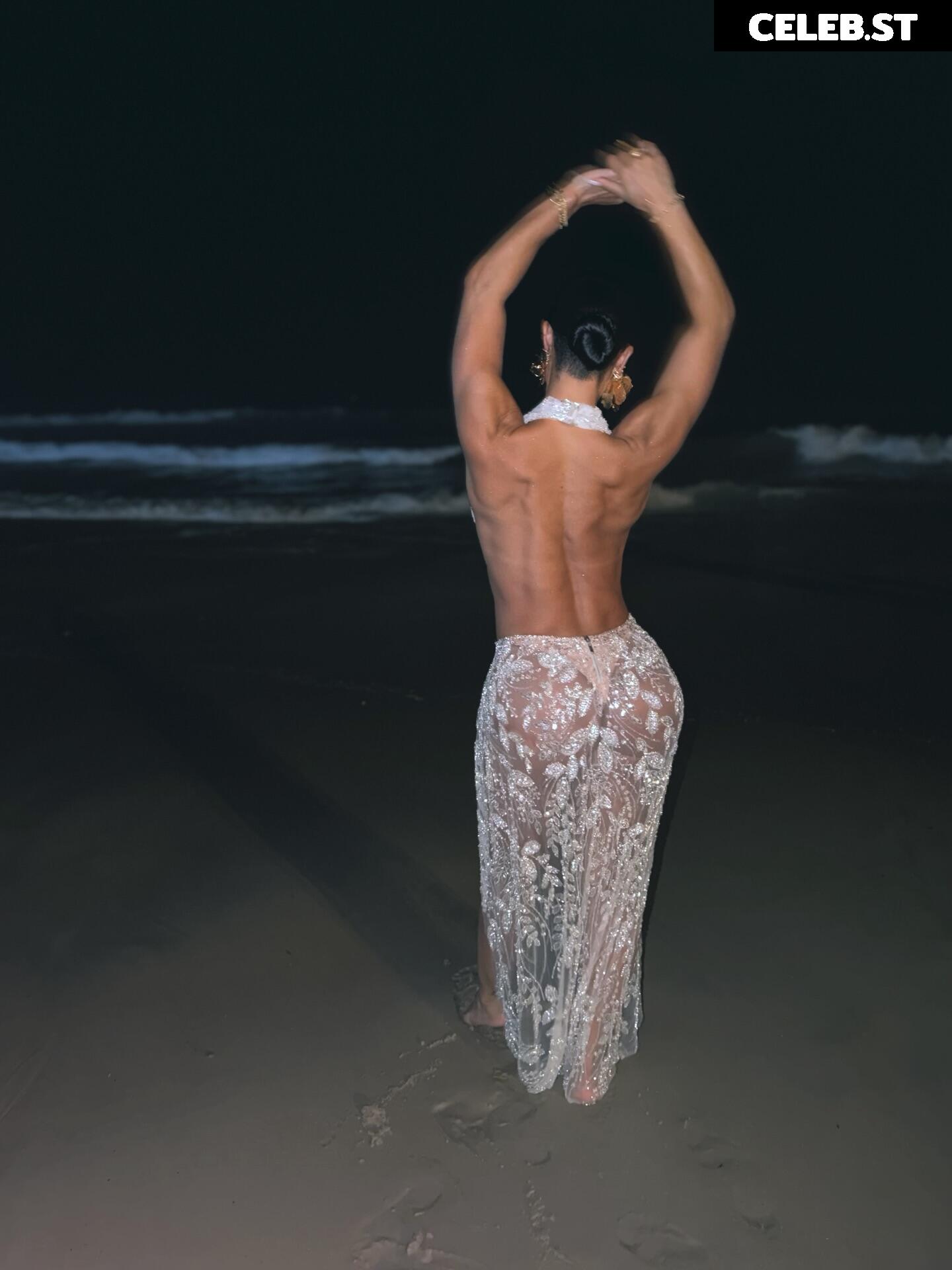 Aline Mineiro Image 23691893