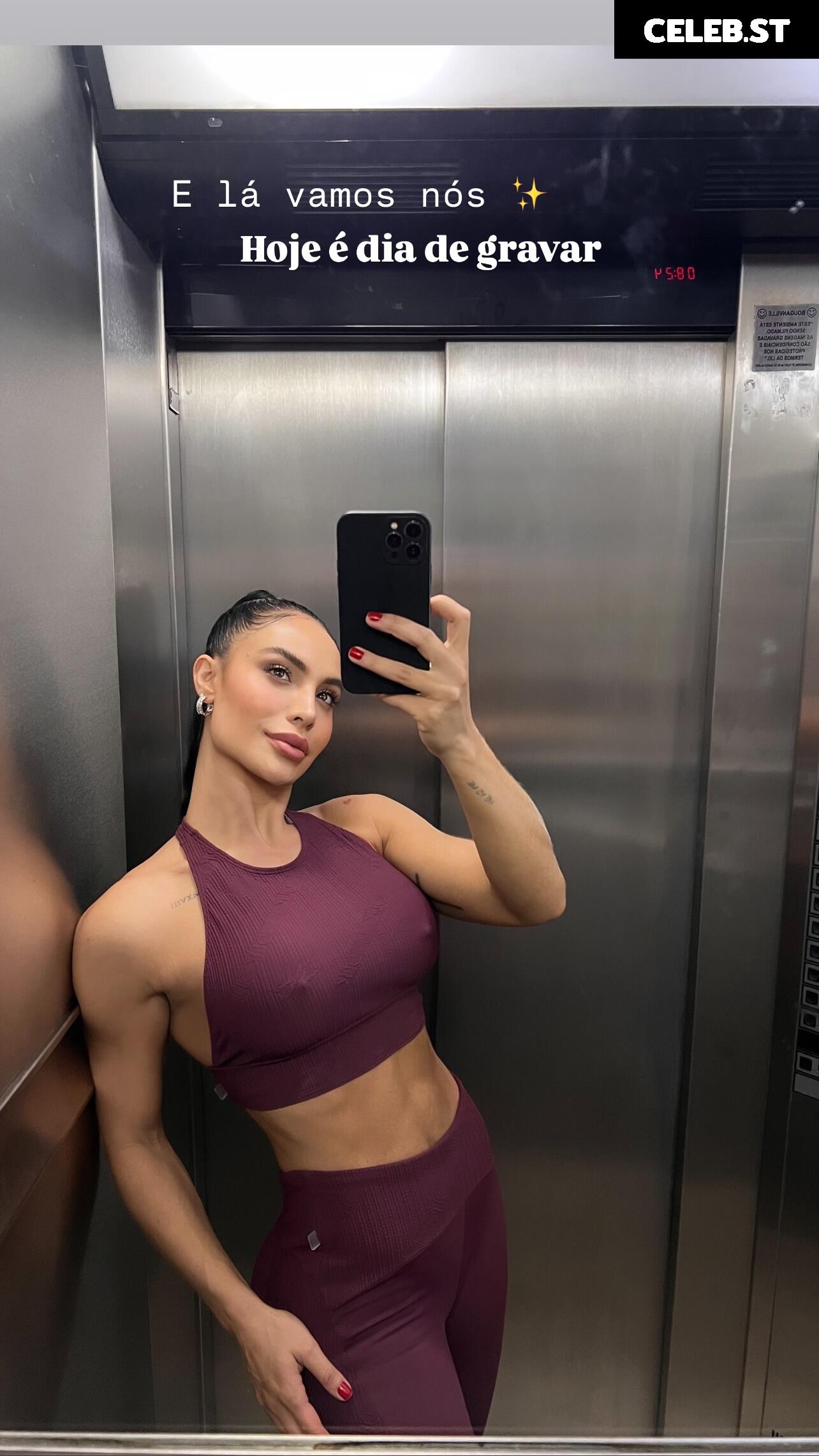 Aline Mineiro Image 23691806