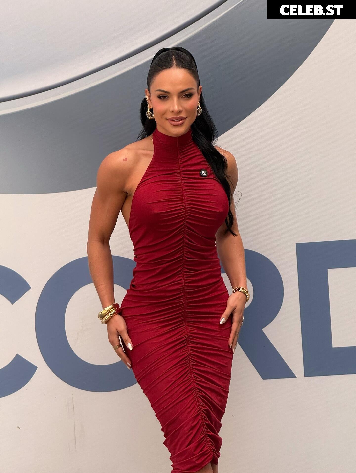 Aline Mineiro Image 23691865